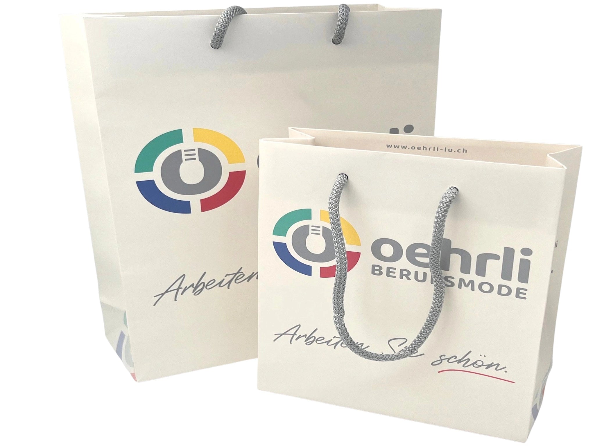 Papiertragetaschen mit Baumwollkordel