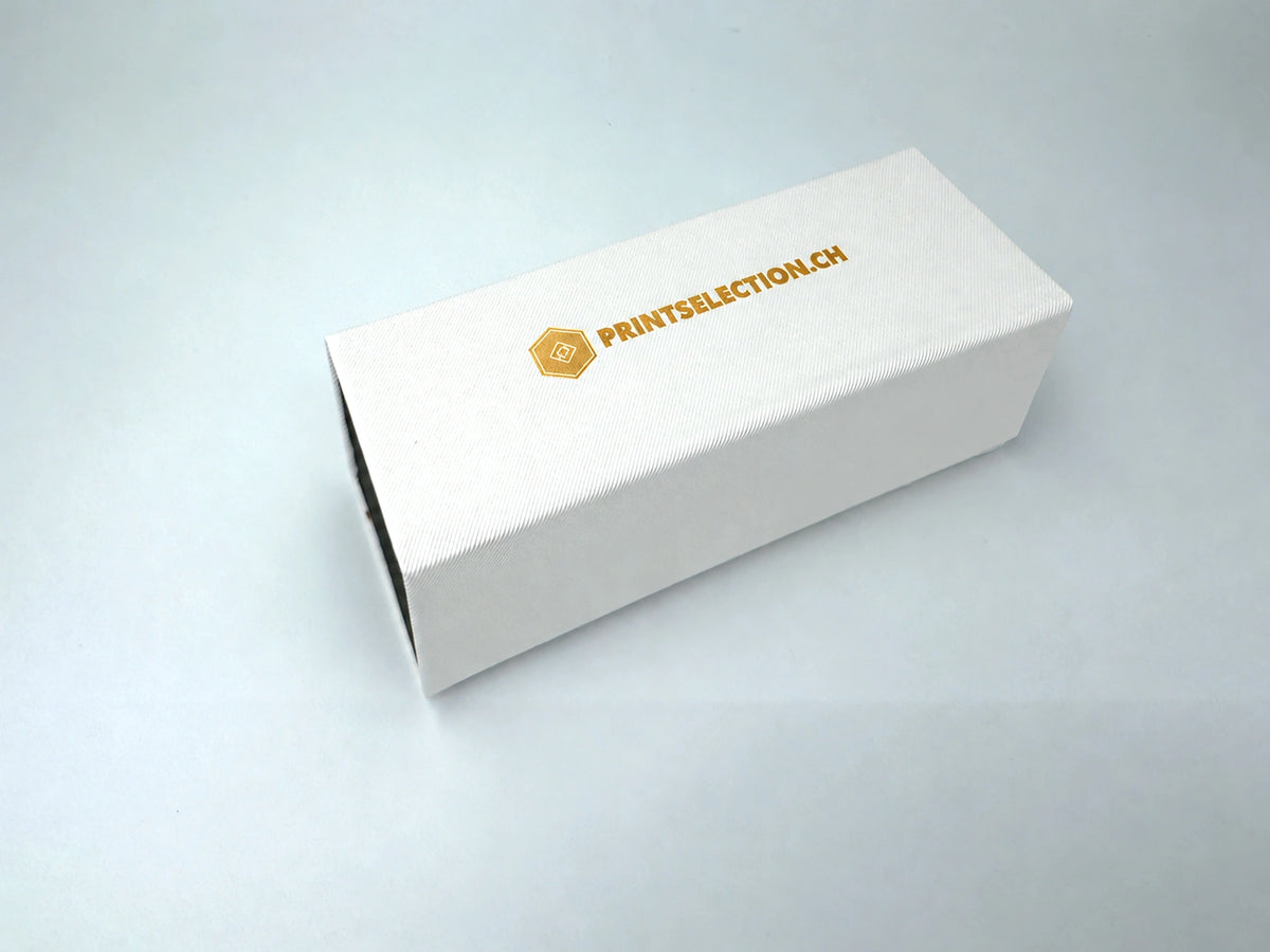Faltbares Brillenetui Material Weiss strukturiert und Logo Gold
